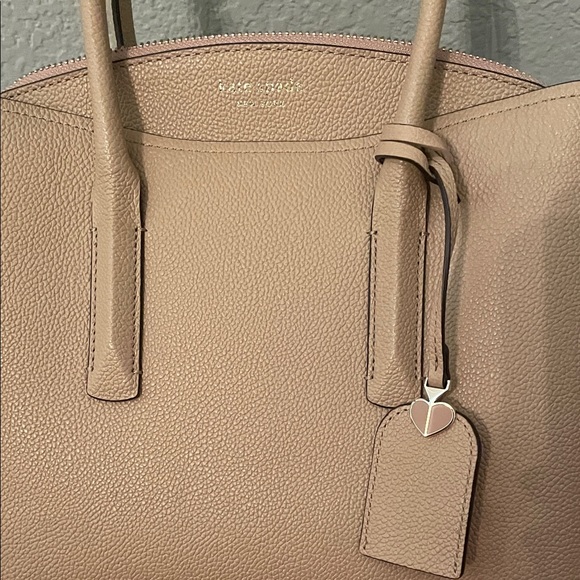 Elegant Tan Leather Handbag